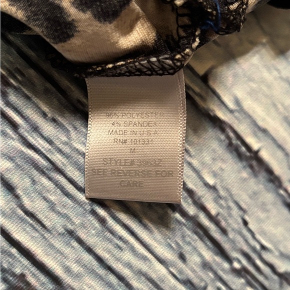 Charlotte Russe Leopard Print Wide-Leg Pants - Picture 6 of 7